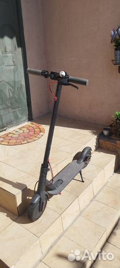 Электросамокат xiaomi m365, пробег 146км, акб 100%