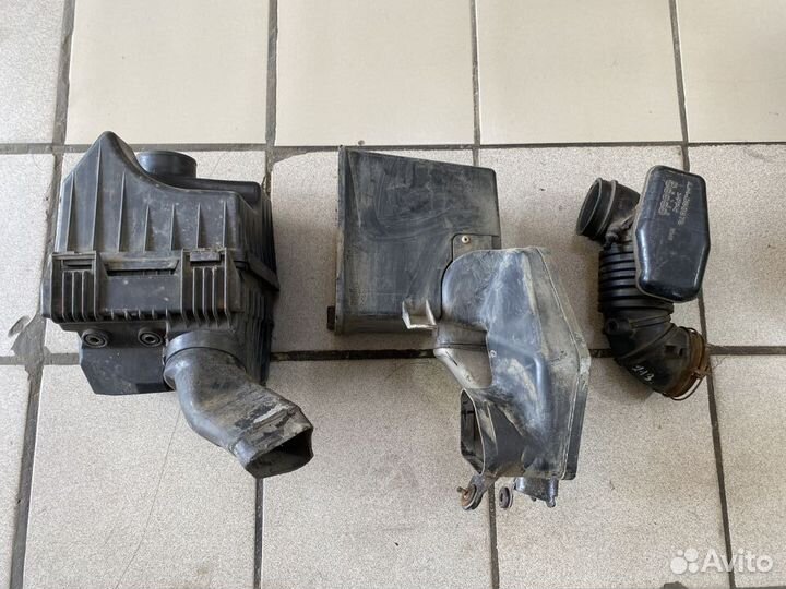 Корпус воздушного фильтра Mitsubishi Lancer VII