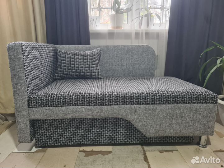 Маленькый диван