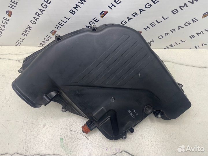 Корпус воздушного фильтра правый Bmw F01 F02 F07