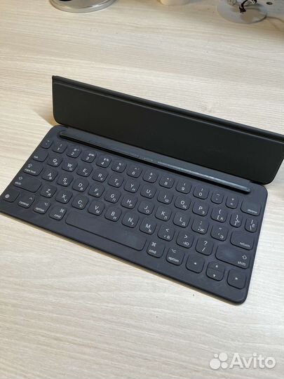Клавиатура Apple SMART Keyboard для iPad 10,2