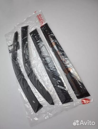 Дефлекторы окон Лада Приора универсал с хромом