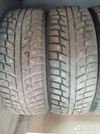 Kumho I'Zen KW22 255/55 R17