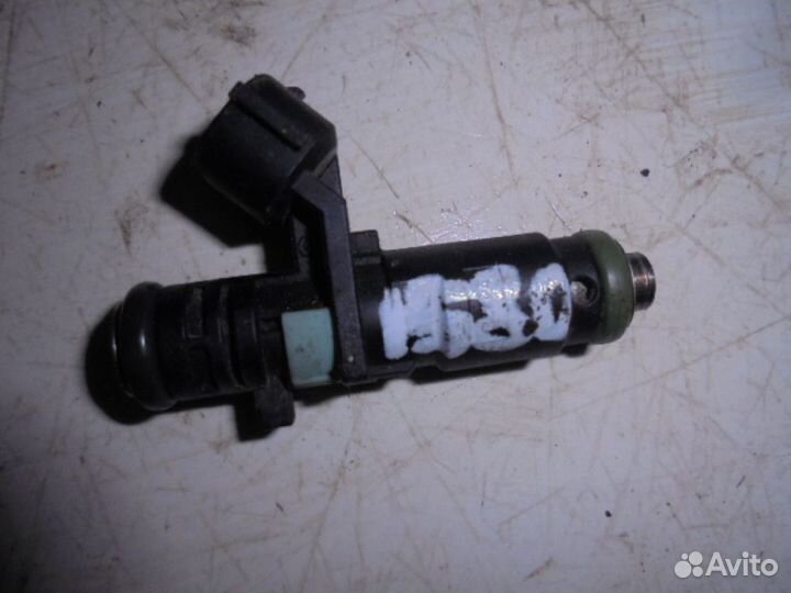 Форсунка инжекторная электрическая Citroen C4 2