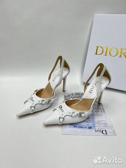 Туфли Cristian Dior белые