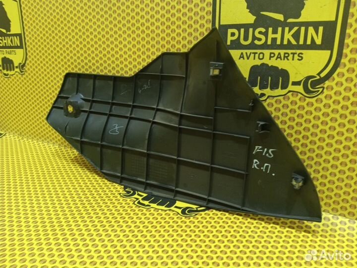 Облицовка консоли правая Nissan Juke F15 MR16DDT