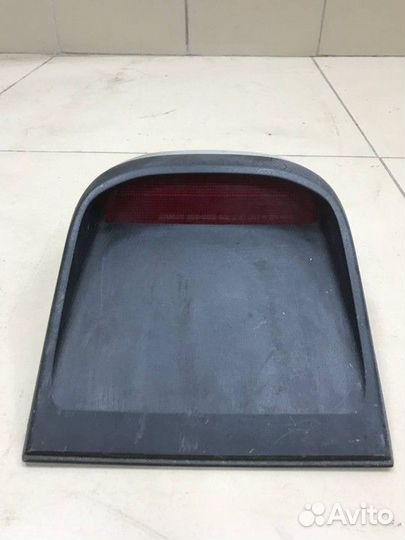 Фонарь задний (стоп-сигнал) Mitsubishi Diamante