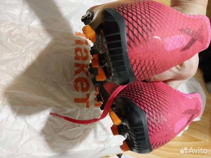 Футбольные бутсы adidas