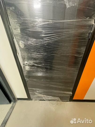 Дверь входная металлическая