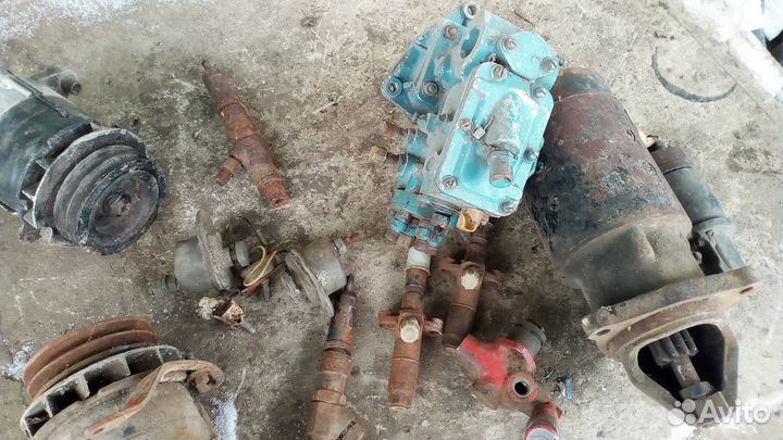 Запчасти на трактор(Топливный насос т 25)