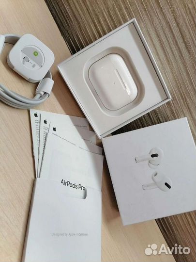 Наушники Airpods pro