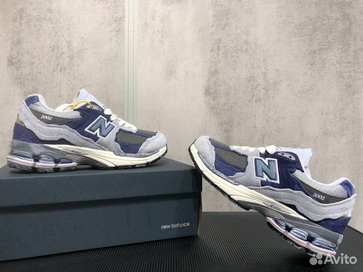 Кроссовки new balance 2002r