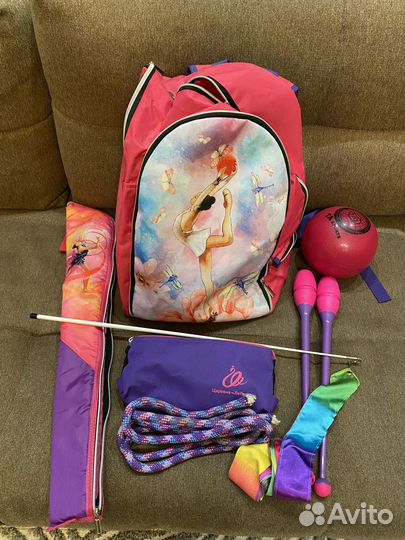 Рюкзак и предметы для художественной гимнастики
