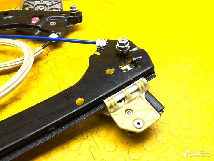 Стеклоподъемник задний правый Mercedes-Benz