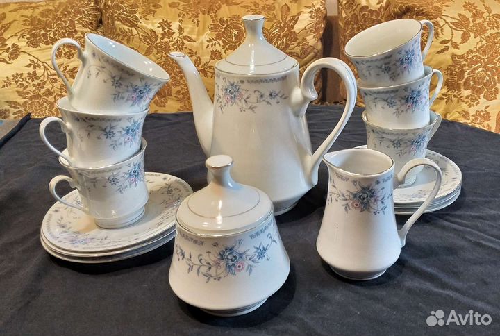 Чайный фарфоровый сервиз