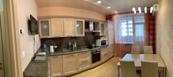 2-к. квартира, 72 м², 8/16 эт.