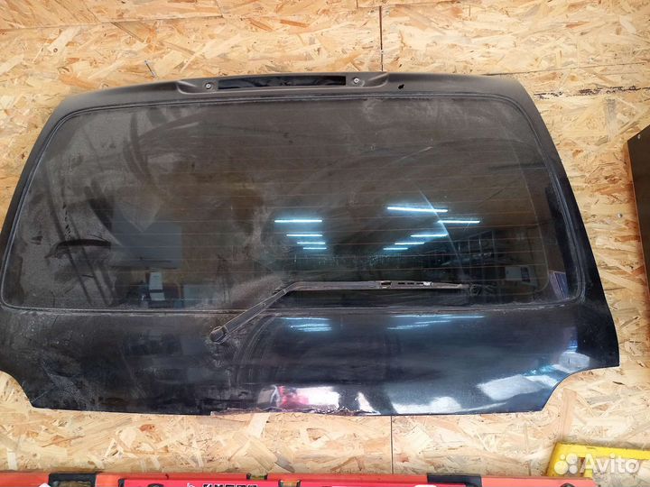 Заднее стекло лк 100