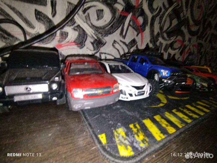 Модели автомобилей 1 24