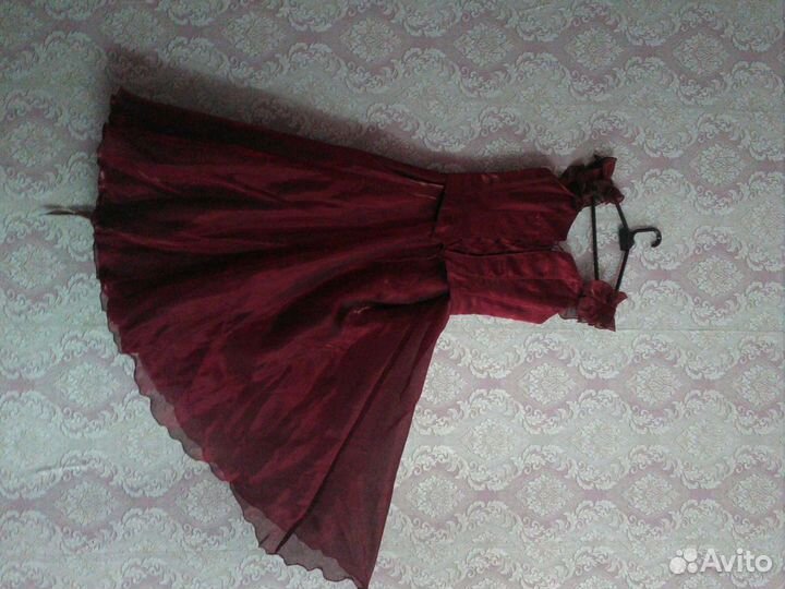 Вечернее платье