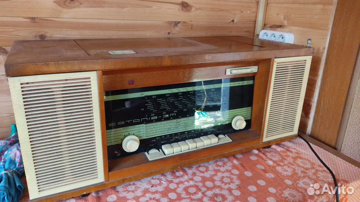 Ламповая радиола Эстония