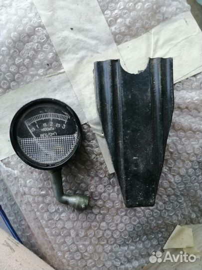 Манометр автомобильный