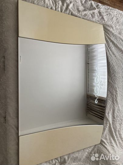 Зеркало настенное