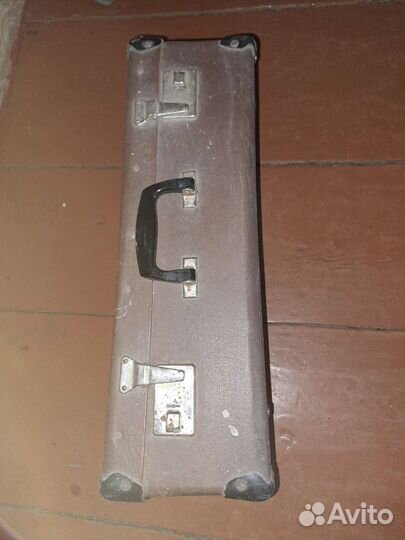 Чемодан старинный