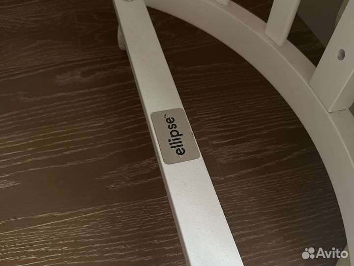 Овальная кроватка Ellips