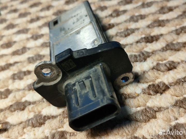 Датчик мвссового расхода воздуха 6C11-12B579-AA