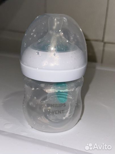 Бутылочка и соски avent и соски NUK