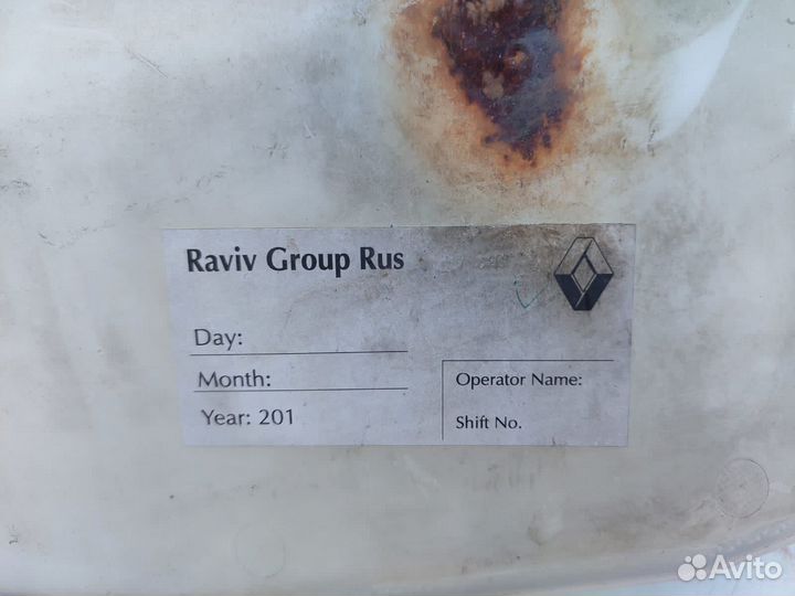 Бачок омывателя Renault sandero