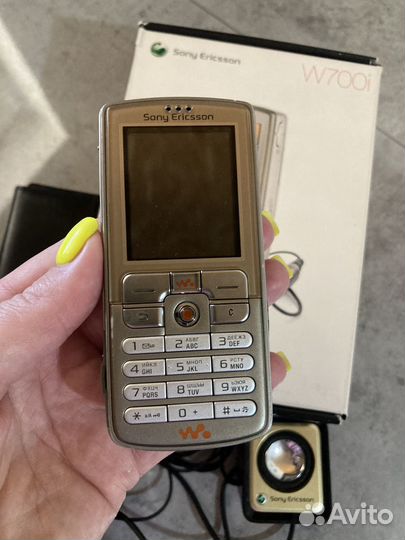 Sony Ericsson W700i