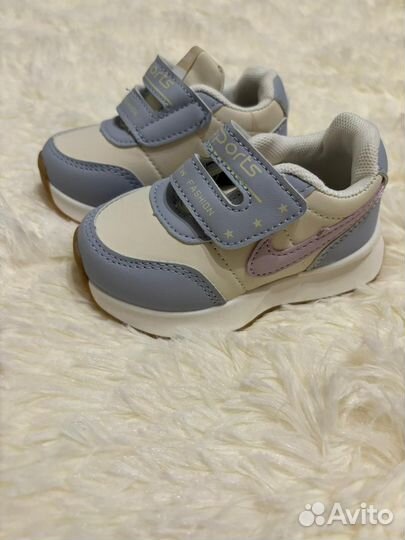 Кроссовки кеды