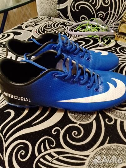 Футбольные бутсы