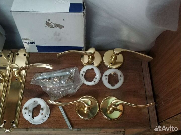 Дверные ручки из латуни