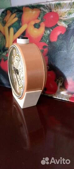Часы- будильник СССР,механика
