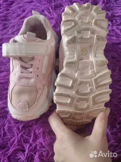 Кроссовки для девочки