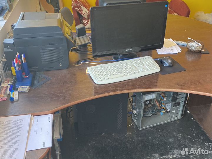 Стол офисный