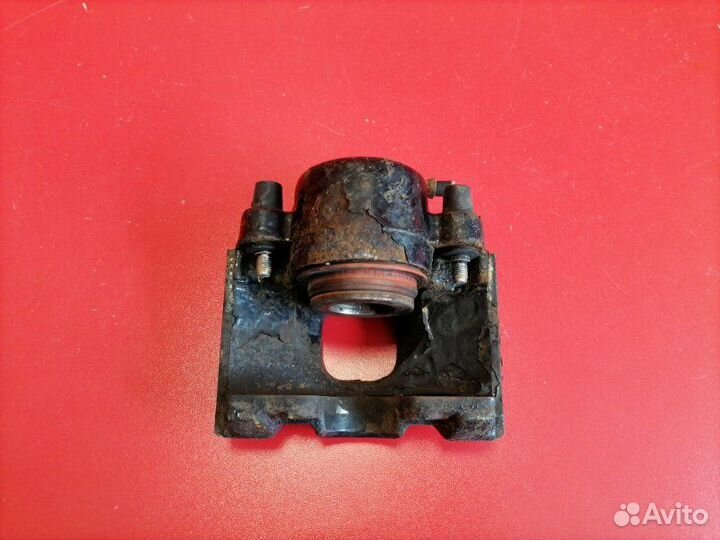 Суппорт передний левый Mercedes-Benz M-Class W163