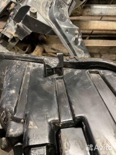 Левая фара Chery Bonus A13 с дефектом