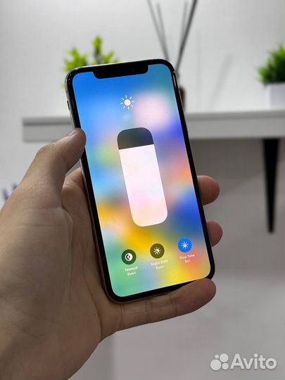 iPhone Xs, 64 ГБ