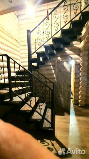 Лестница из металла