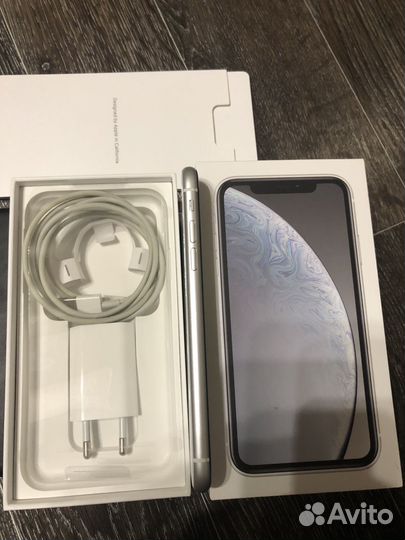 iPhone Xr, 64 ГБ