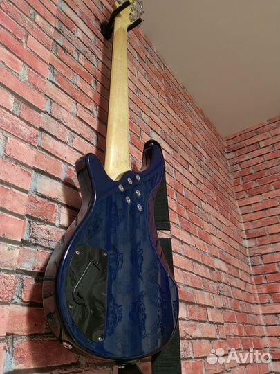 6 струнная бас гитара