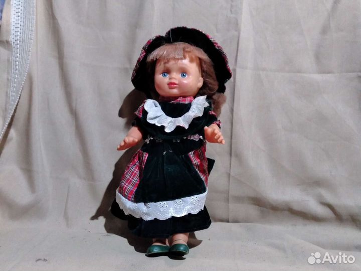 Винтажная кукла