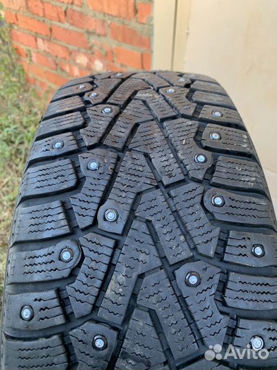 Pirelli Ice Zero 205/55 R16