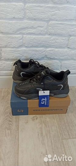 Новые кроссовки, 39р