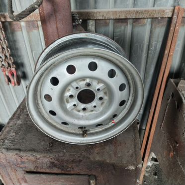 Штампованные диски 4Racing 6×R13 4×98