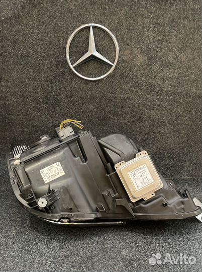 Фара левая Mercedes-Benz W212