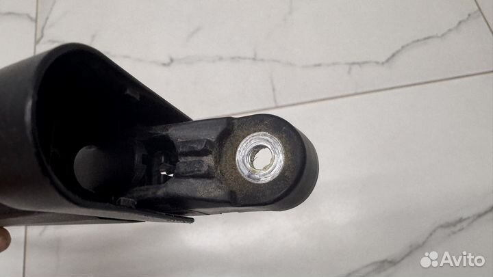 Поводок стеклоочистителя задний Mazda CX-5 KF